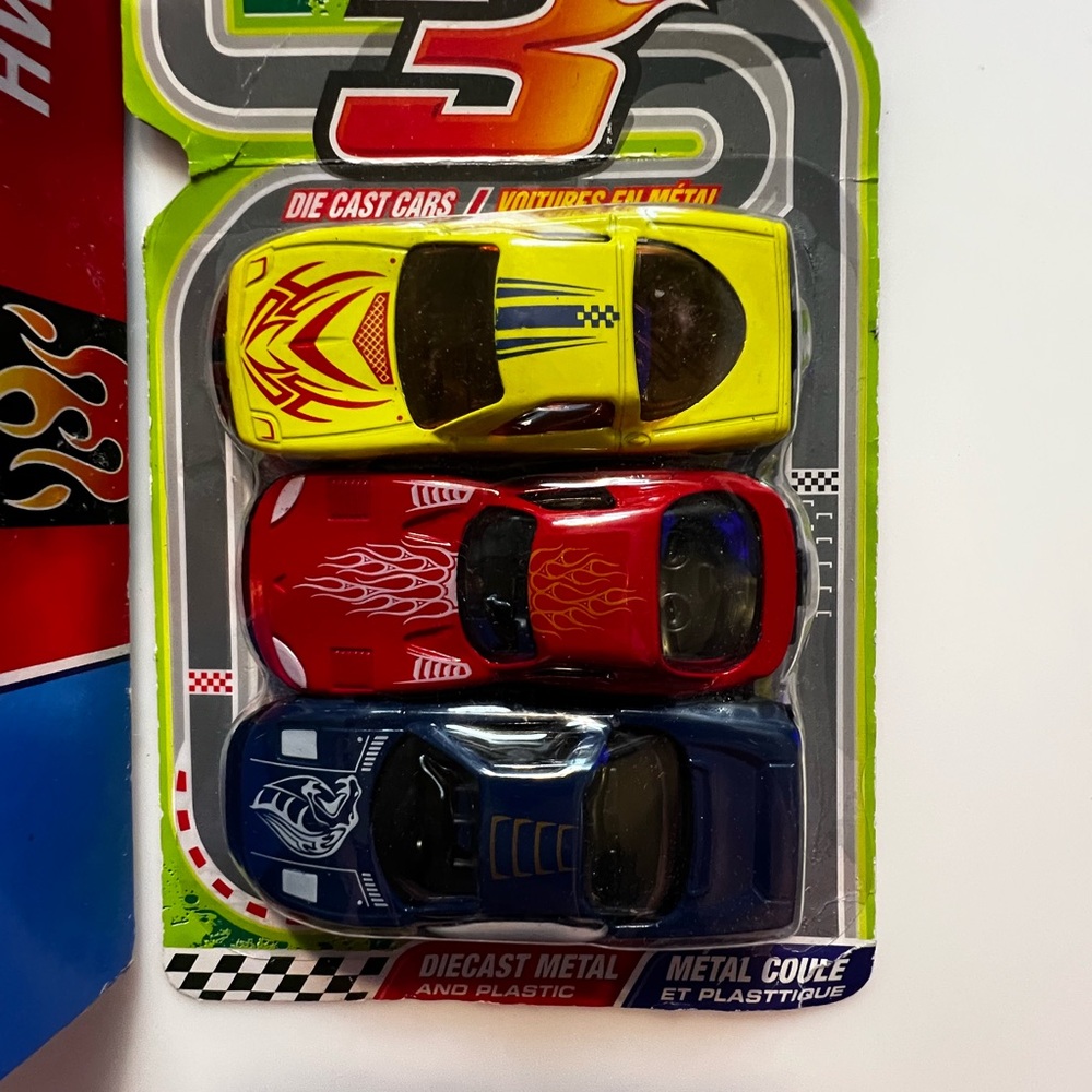 HW Flames Die-Cast Cars Set - Picture 2 of 8